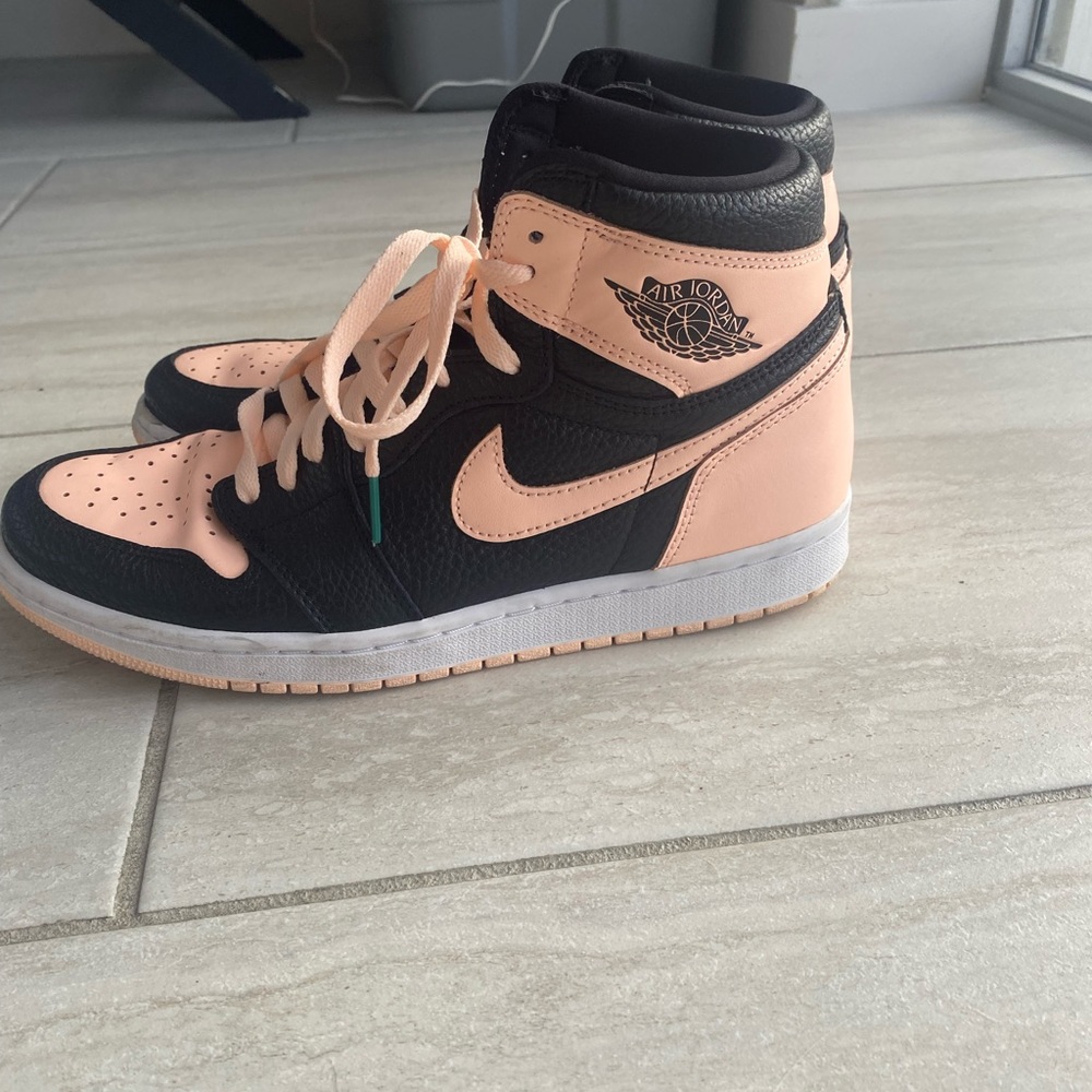 Jordan 1 Retro High Black Crimson Tint